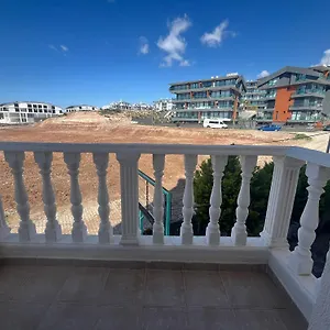 50 Meters To Beach, Sea View Hotel apartamentowy